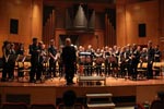 Gottfried Veit mit dem Klarinettenorchester des Bozner Konservatoriums